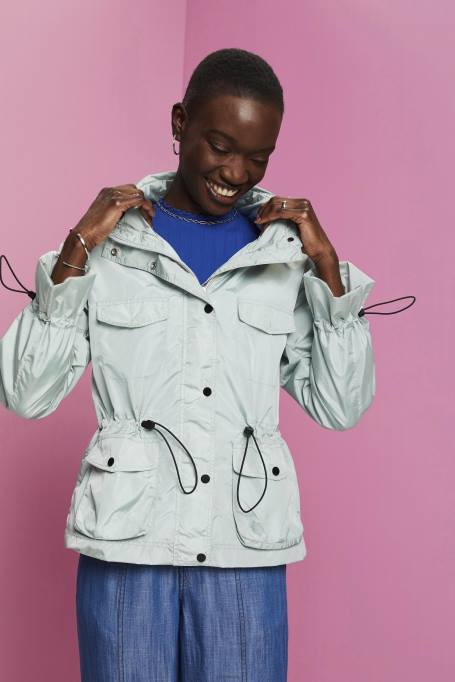 Esprit jakid naised hele vesiroheline taaskasutatud: kapuutsiga vihmajope Z24R95